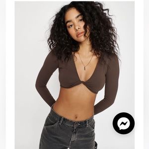 NWOT Garage Sabrina Twisted Seamless Long Sleeve Top